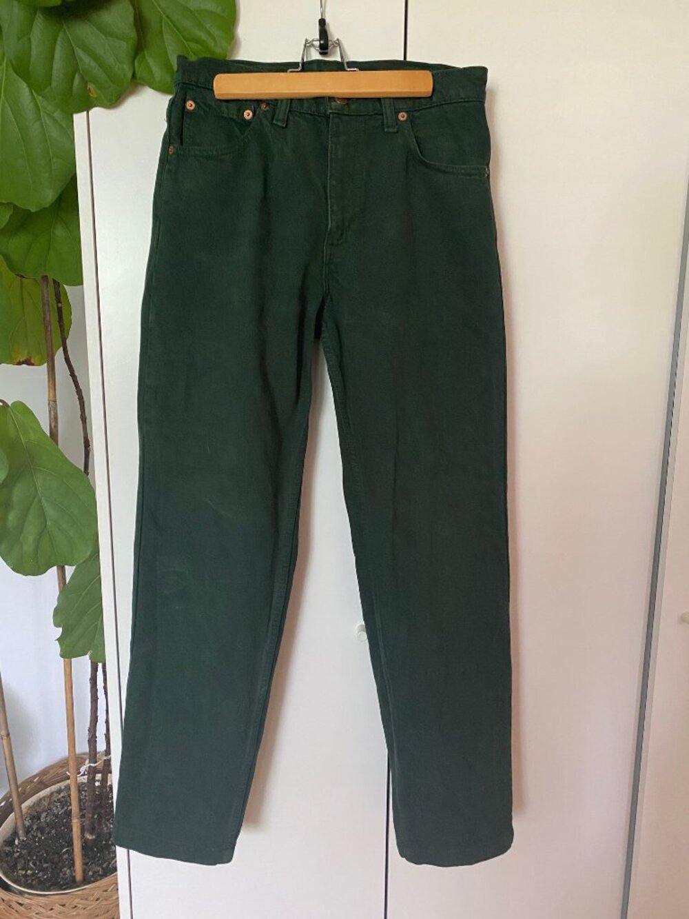 Women Vintage 90s Levi's Garment Dye Green 550 Relaxed Fit Size 30x34
